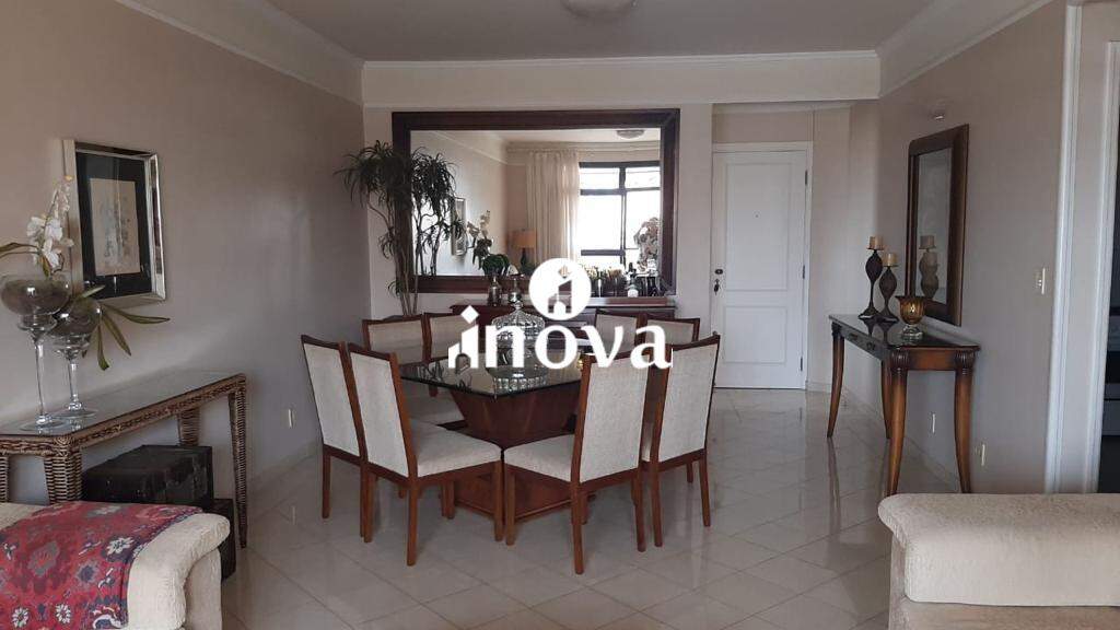 Apartamento à venda no Mercês: 