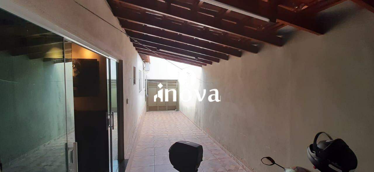 Casa à venda no Costa Teles I: 