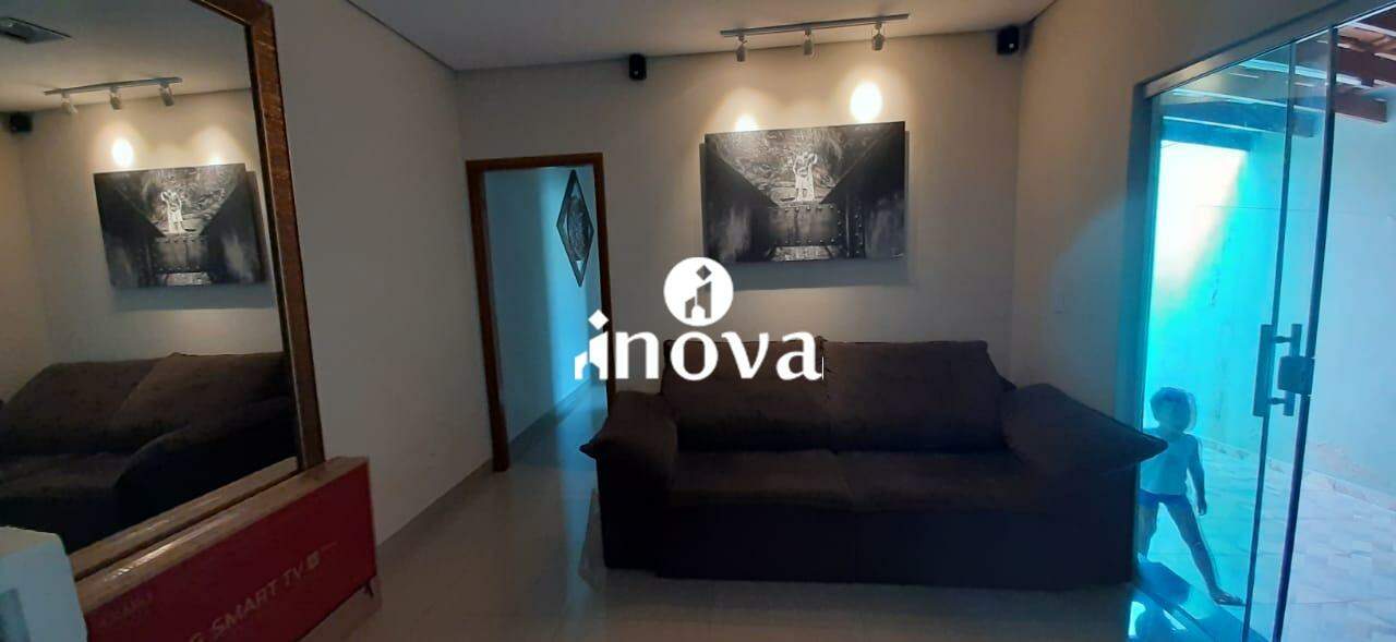 Casa à venda no Costa Teles I: 