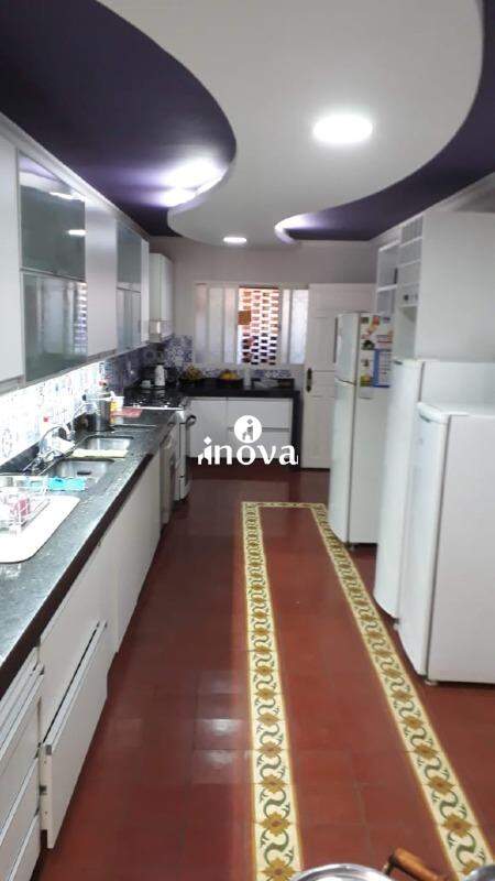 Casa à venda no Parque das Américas: 