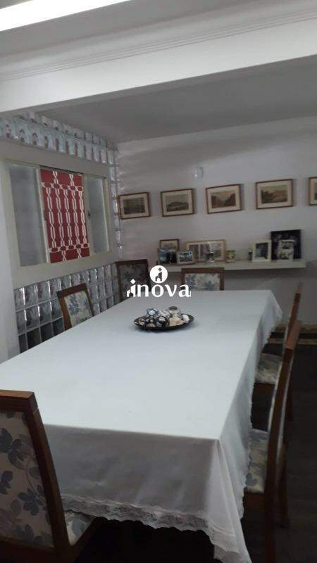 Casa à venda no Parque das Américas: 