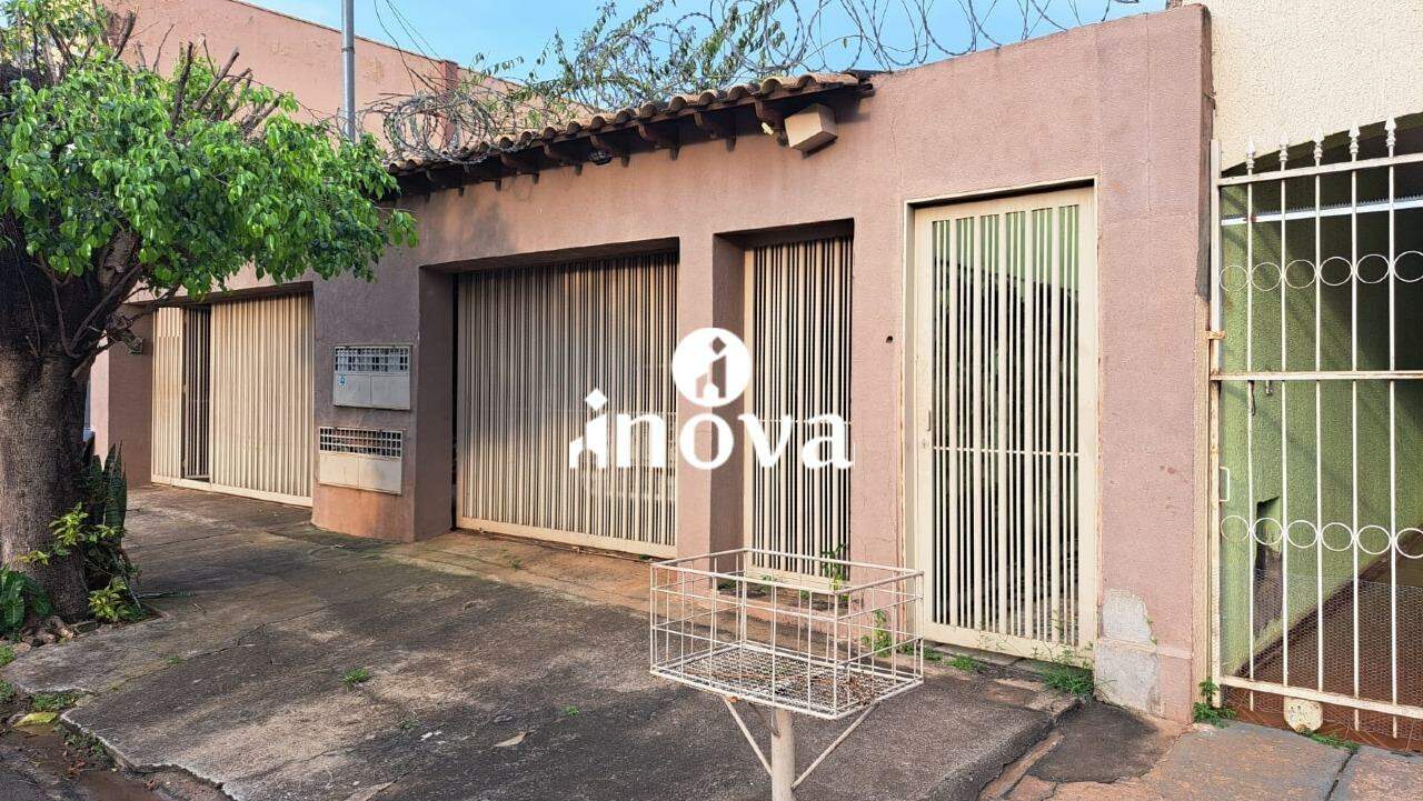 Casa à venda no Parque das Américas: 