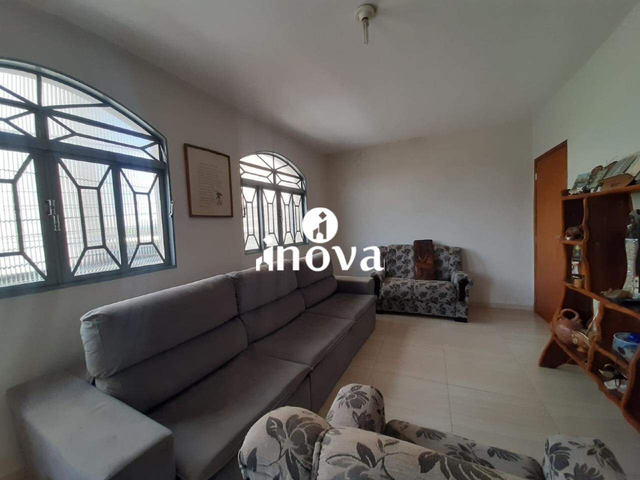 Casa à venda no Mercês: 