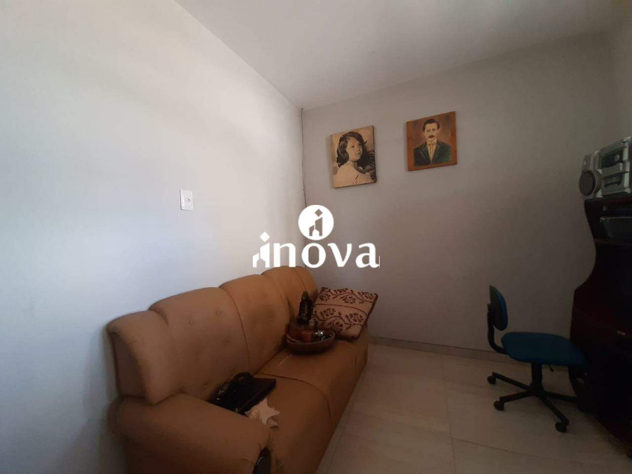 Casa à venda no Mercês: 