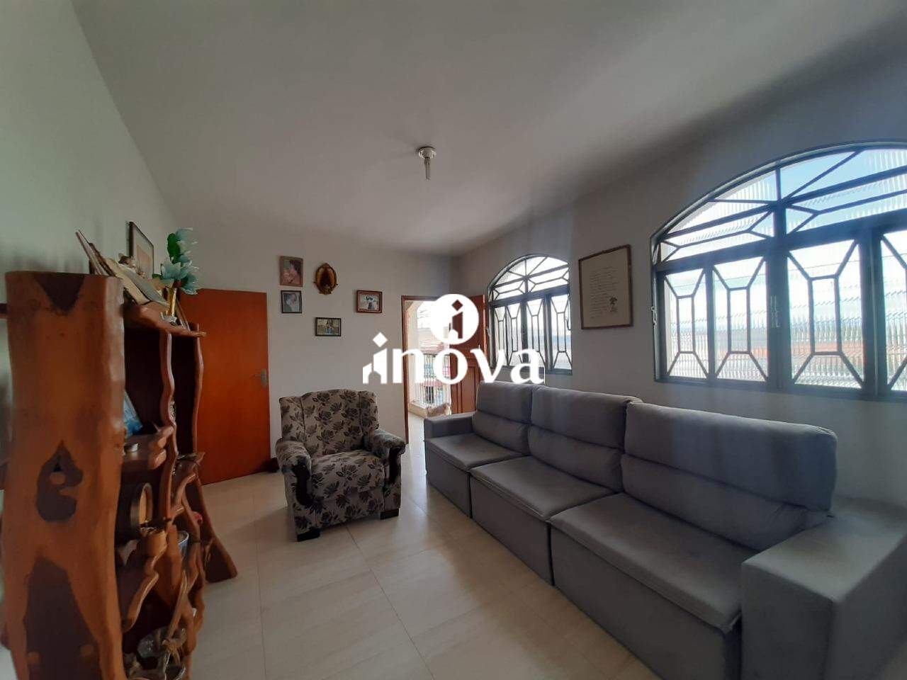 Casa à venda no Mercês: 