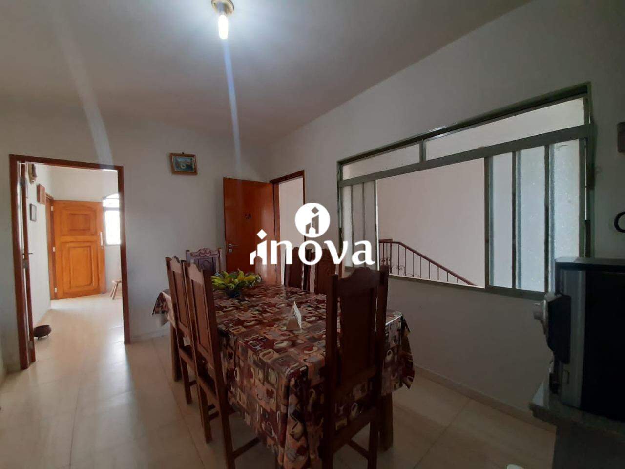 Casa à venda no Mercês: 