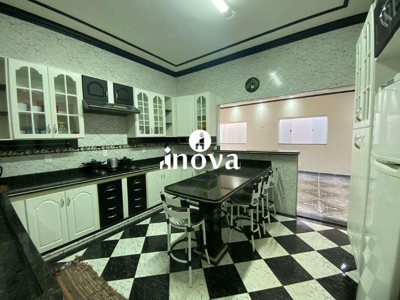 Casa à venda no Elza Amui I: 