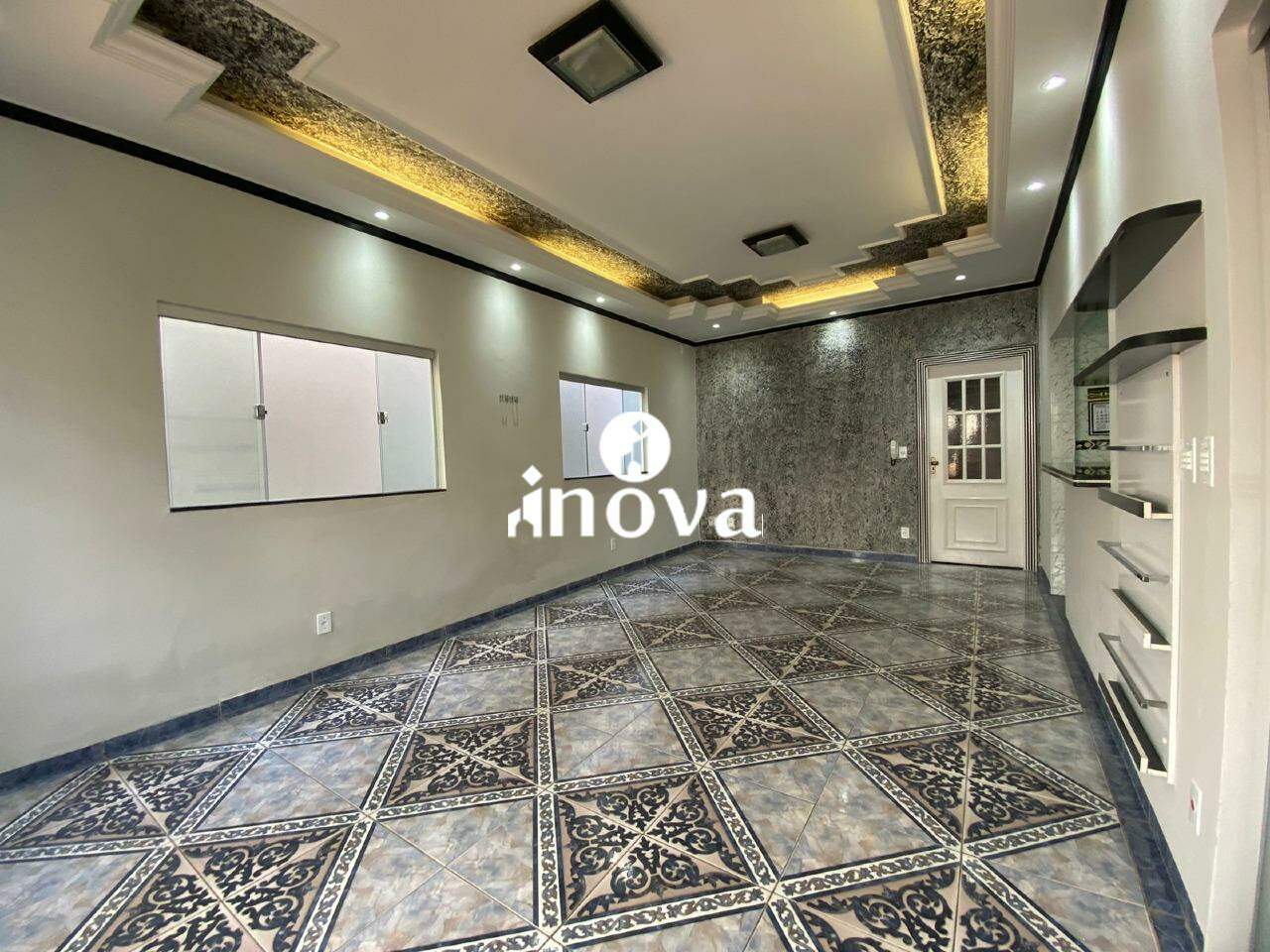 Casa à venda no Elza Amui I: 