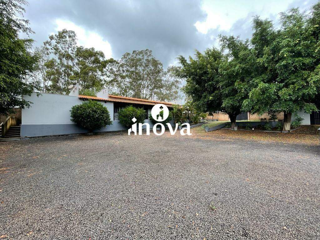 Chácara / Sítios à venda no Chácaras Di Carvalho: 