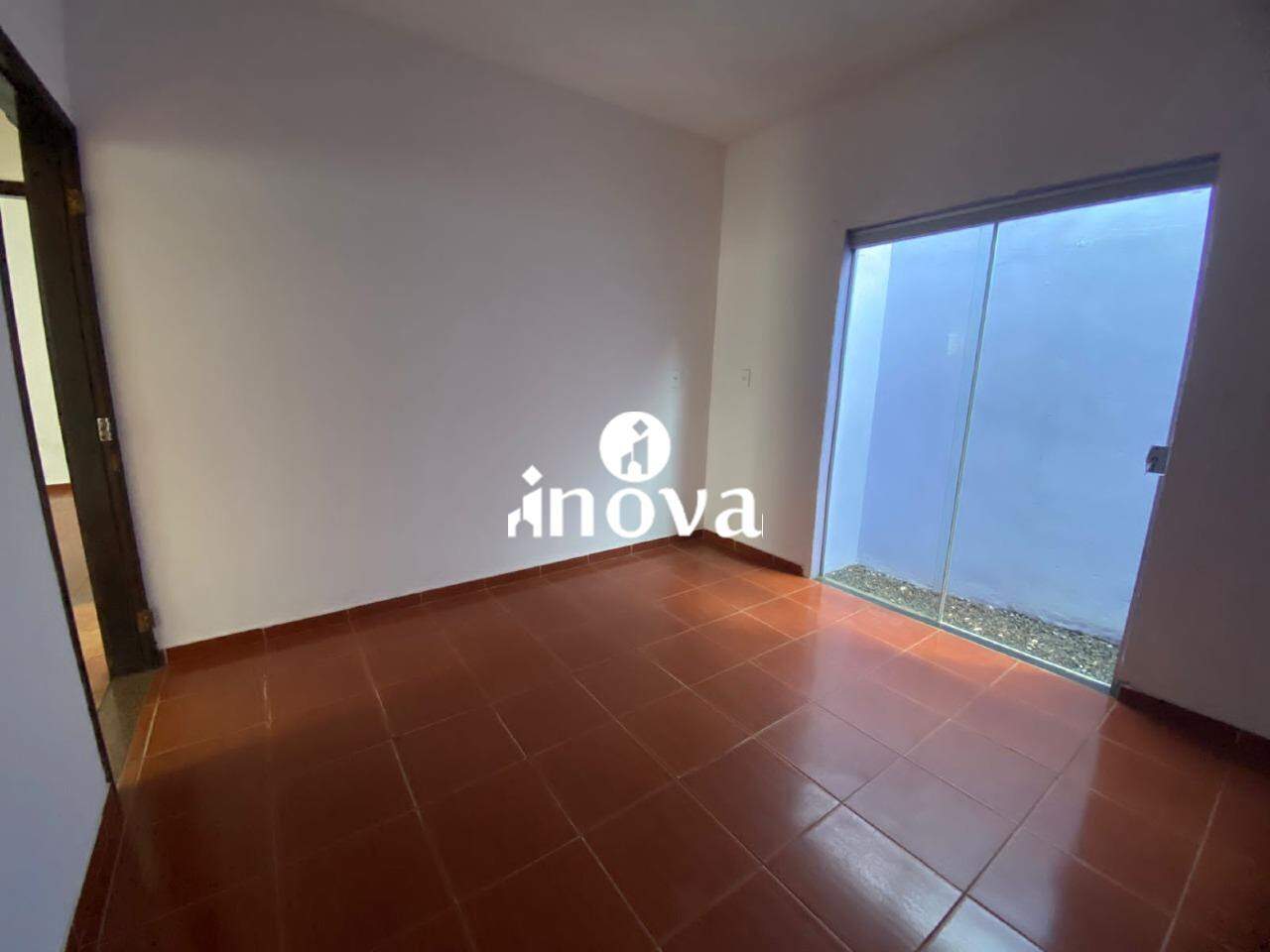 Casa à venda no Elza Amui I: 