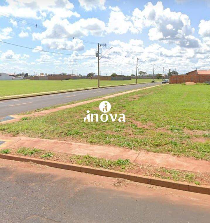 Terreno/Área à venda no Laranjeiras, Parque das: 