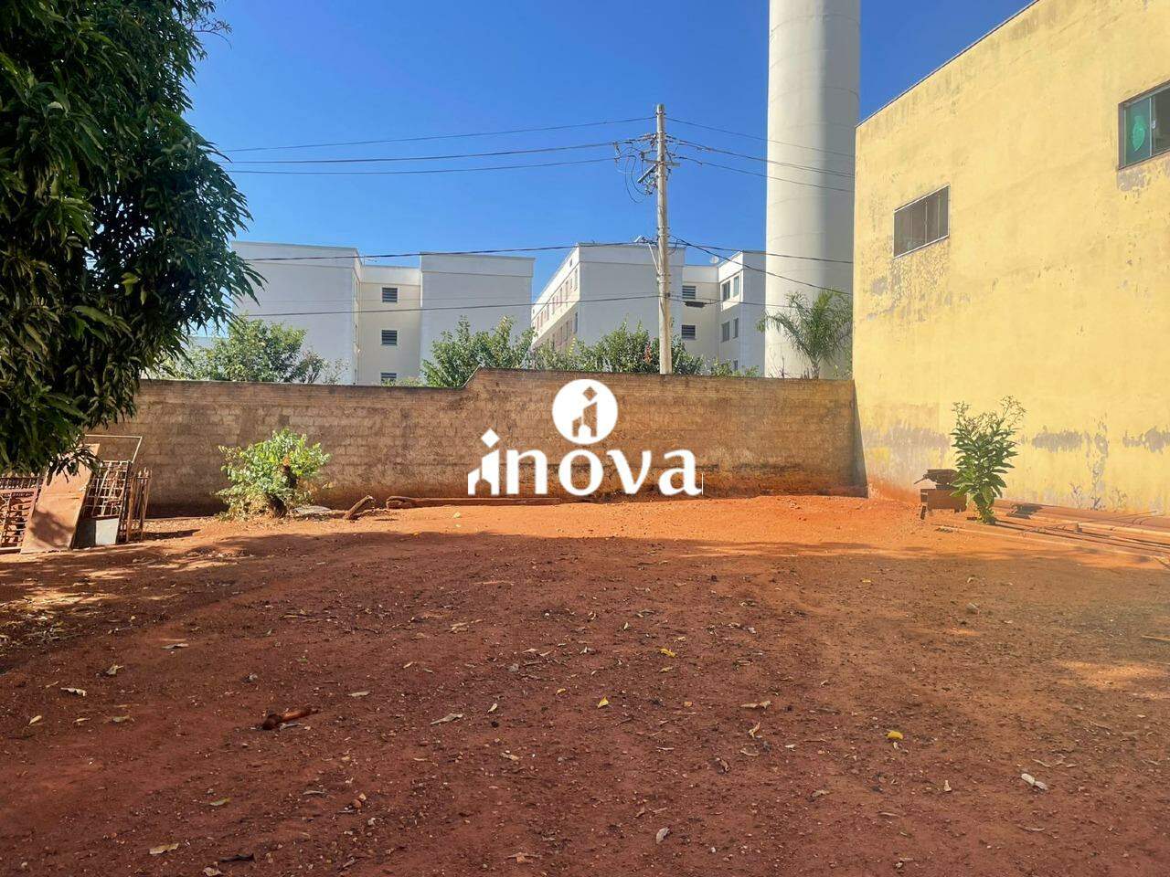 Terreno/Área à venda no Fabrício: 