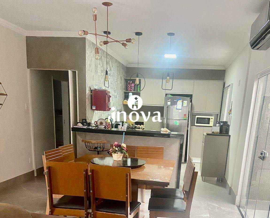 Casa à venda no Fabrício: 