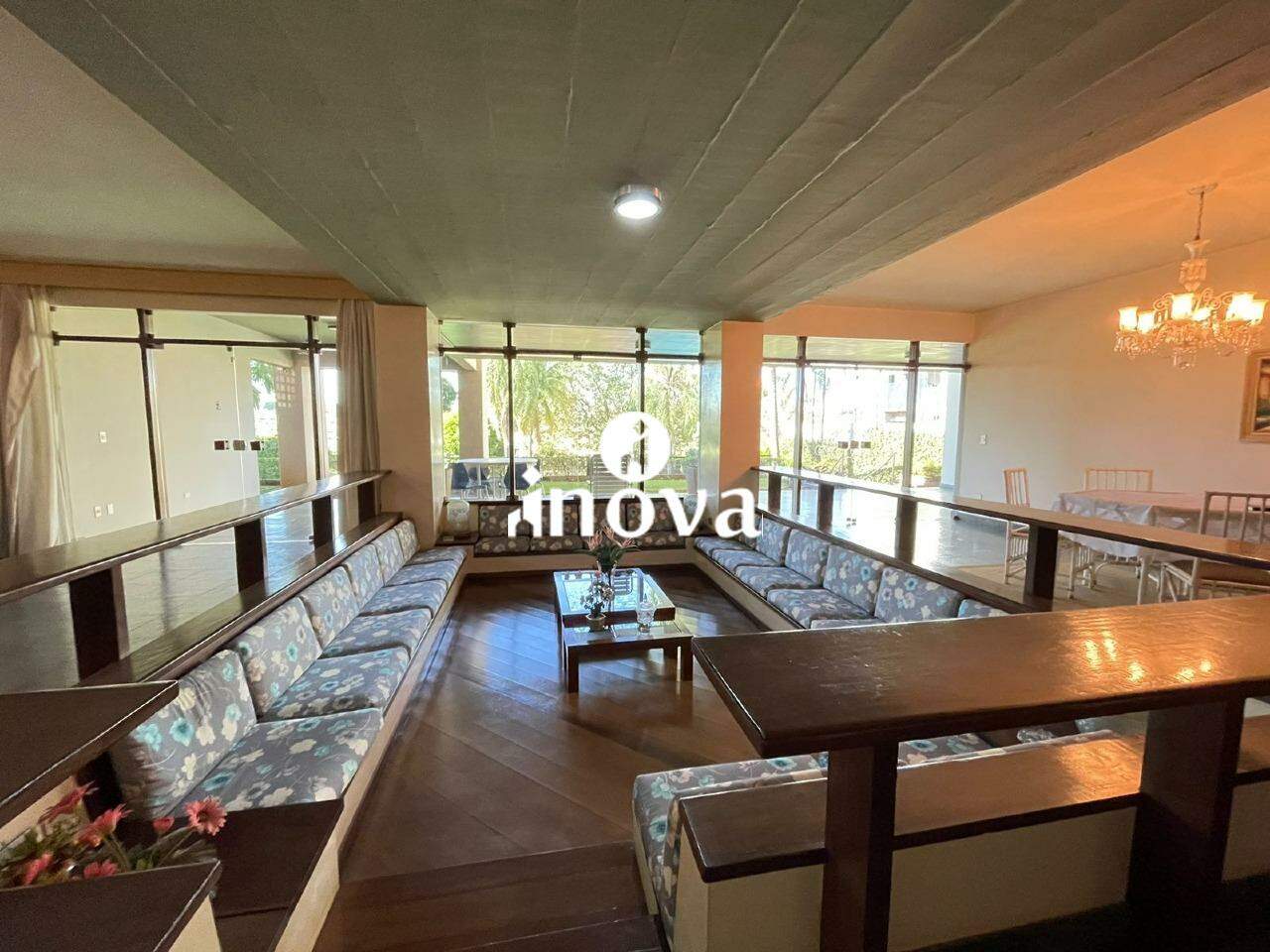 Casa à venda no Mercês: 