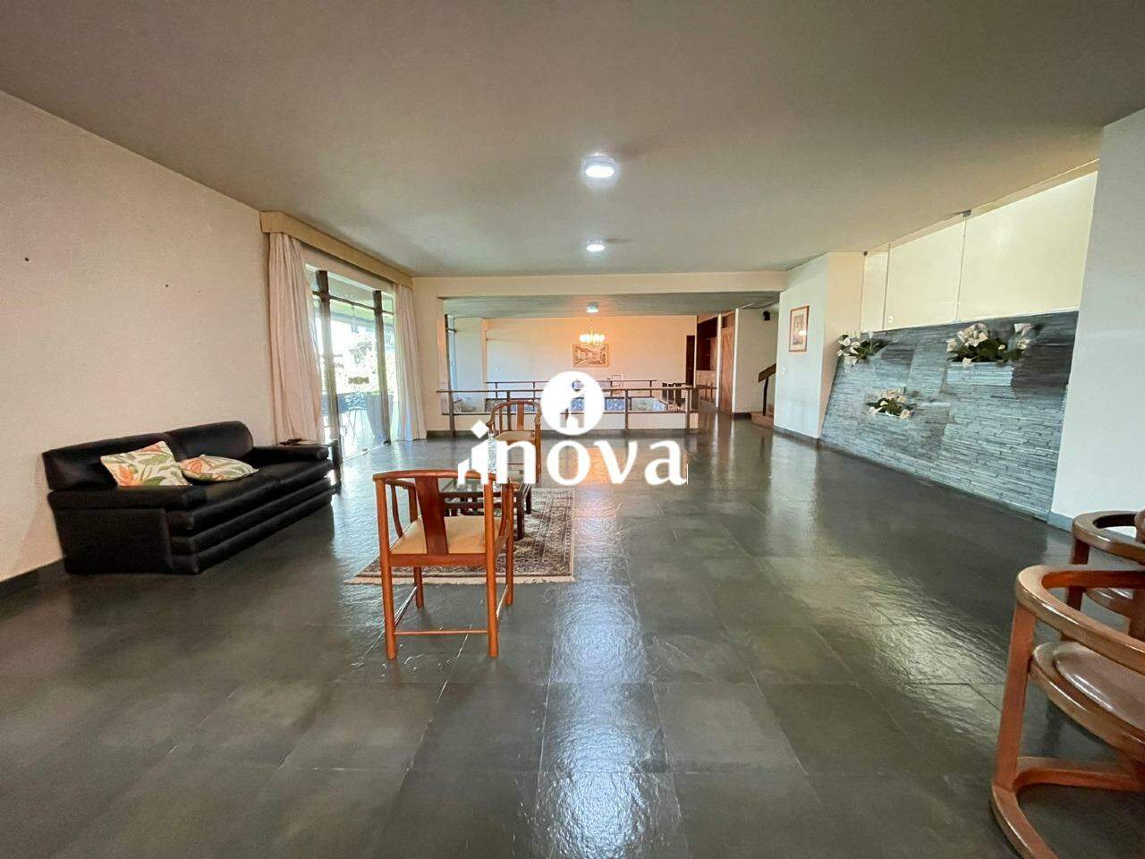 Casa à venda no Mercês: 