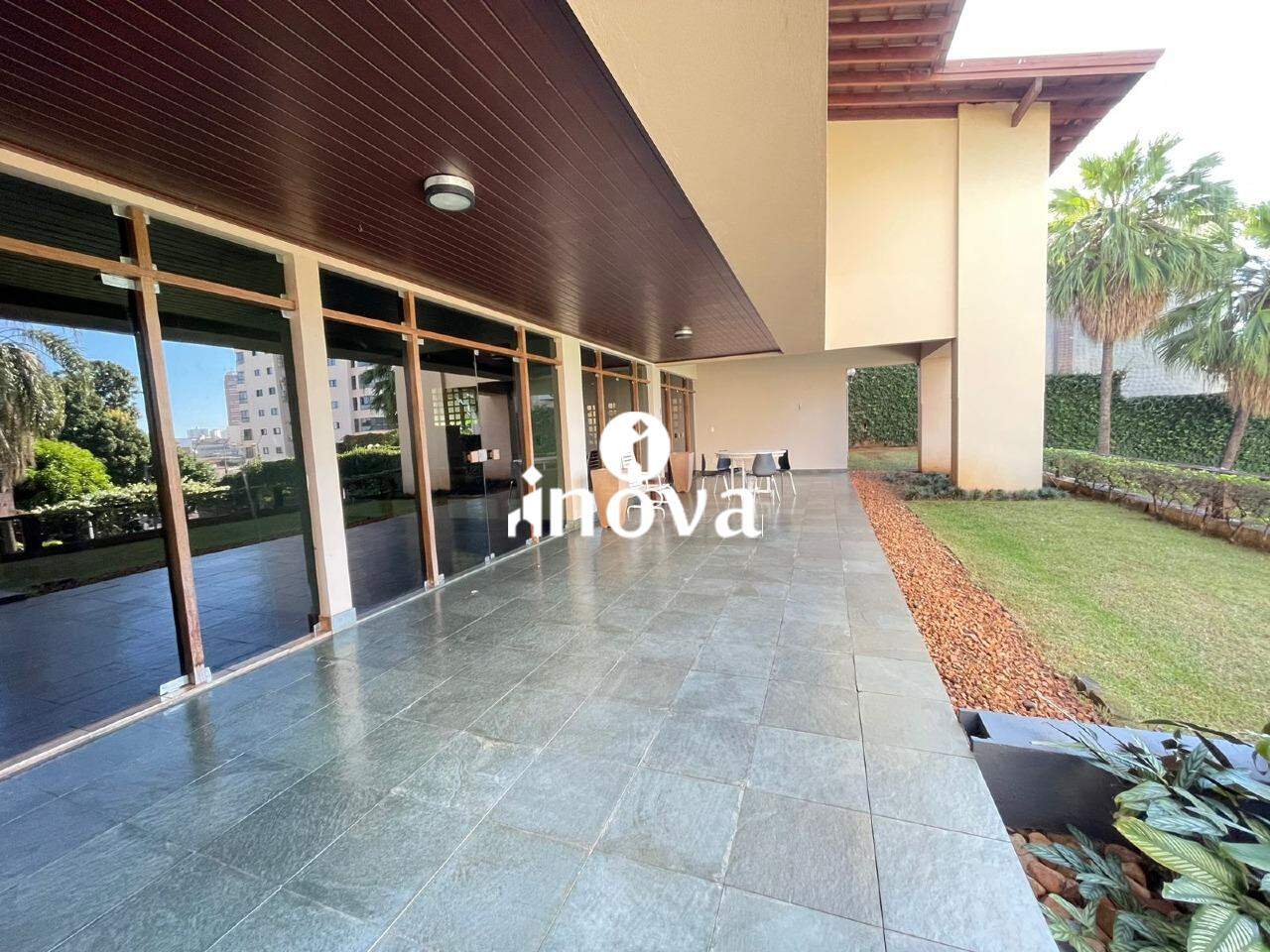 Casa à venda no Mercês: 