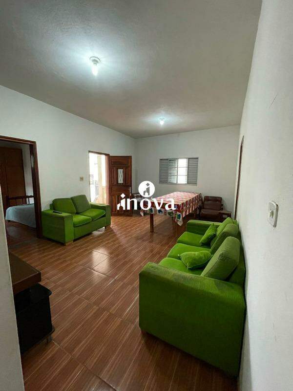 Casa à venda no Centro: 