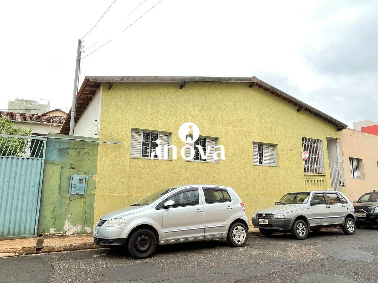 Casa à venda no Centro: 