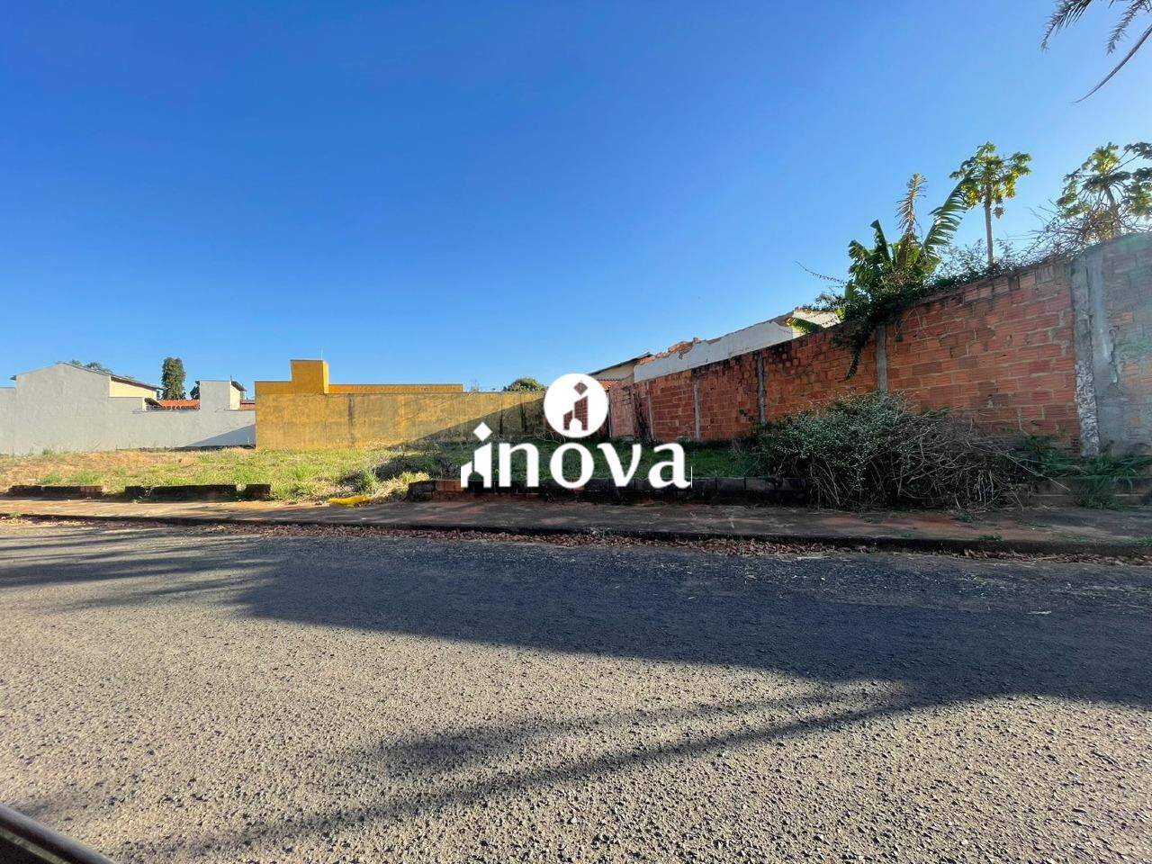 Terreno/Área à venda no Vila Celeste: 