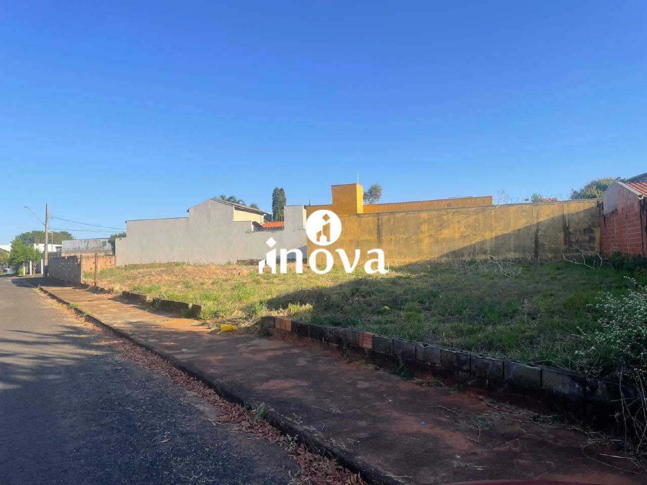 Terreno/Área à venda no Vila Celeste: 