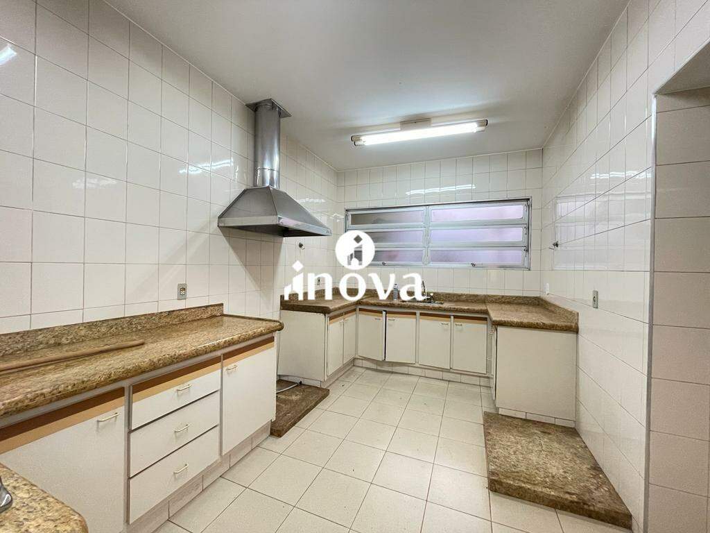 Casa à venda no Centro: 