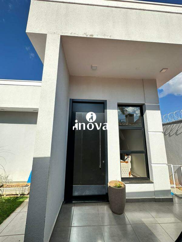 Casa à venda no Estados Unidos - Res.: 