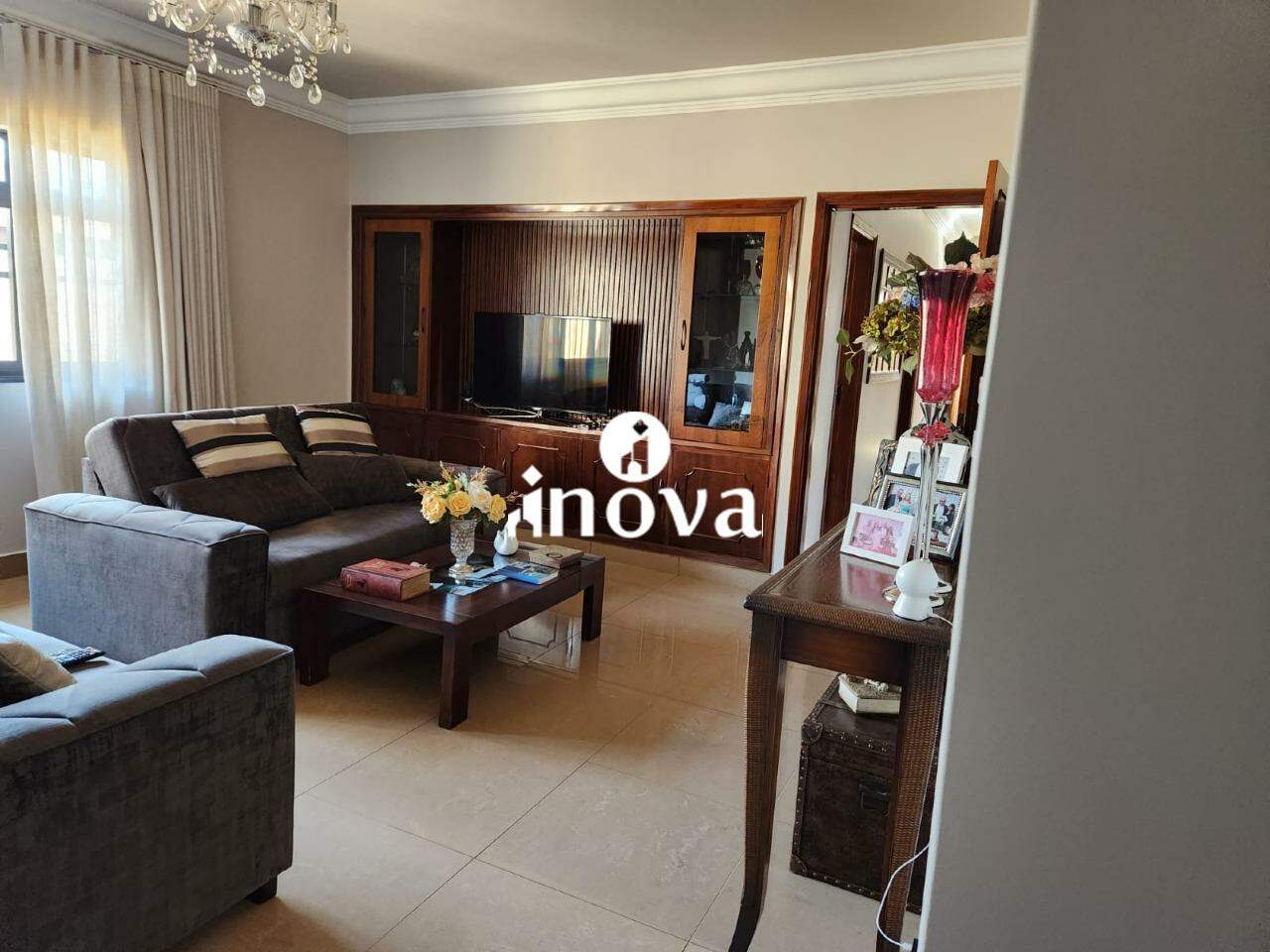 Casa à venda no Alexandre Campos - Jardim: 