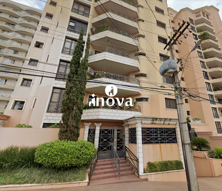 Apartamento à venda no Mercês: 