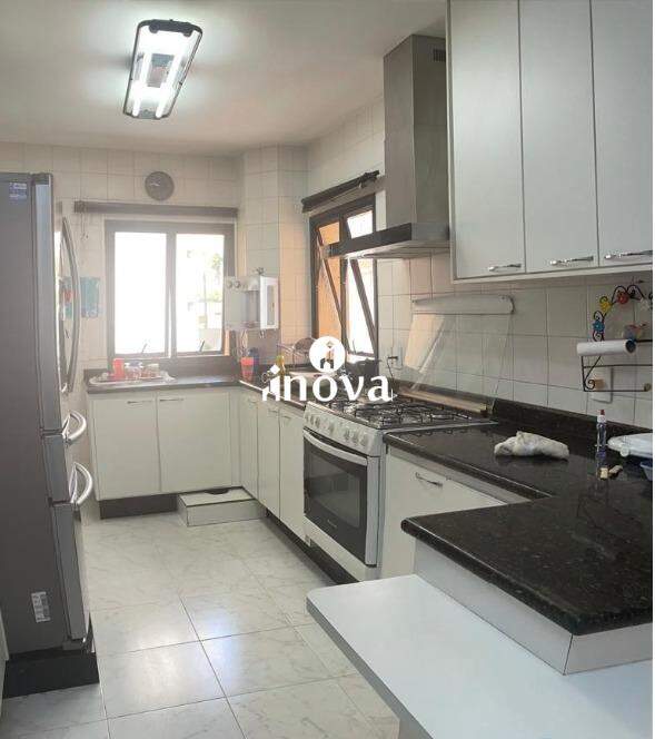 Apartamento à venda no Mercês: 