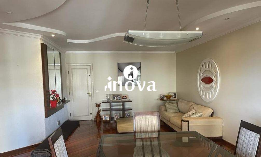 Apartamento à venda no Mercês: 