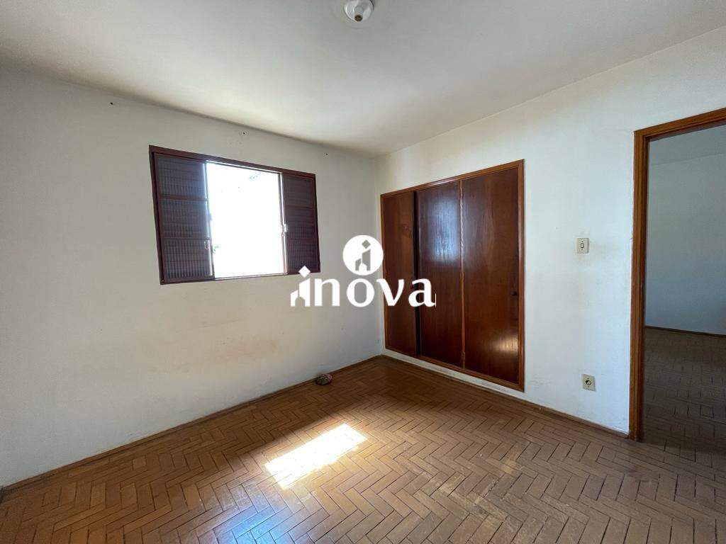 Casa à venda no Mercês: 