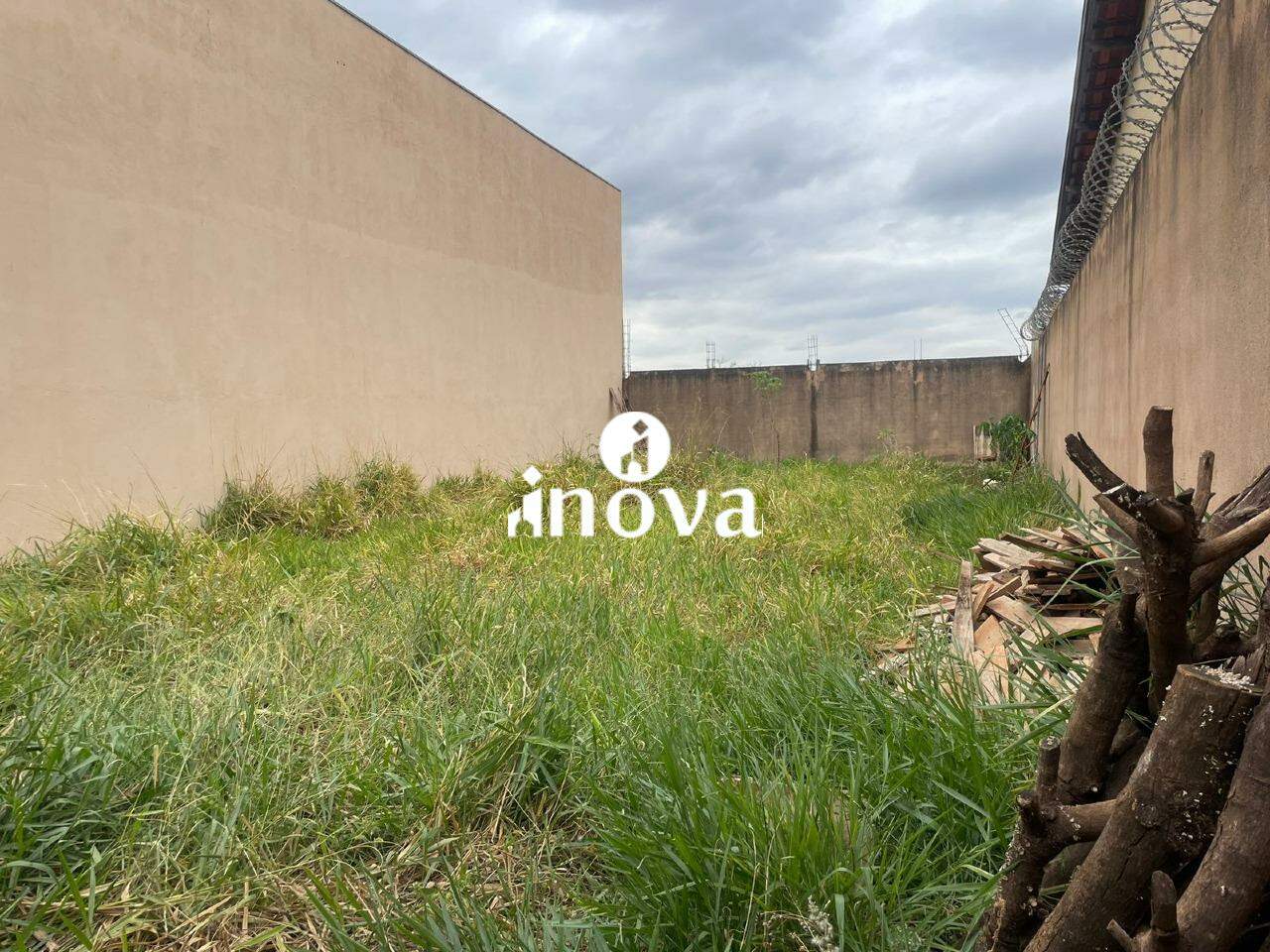 Terreno/Área à venda no São José - Parque: 