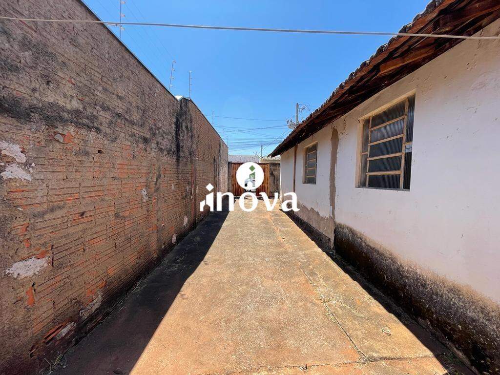 Terreno/Área à venda no Vila Militar: 