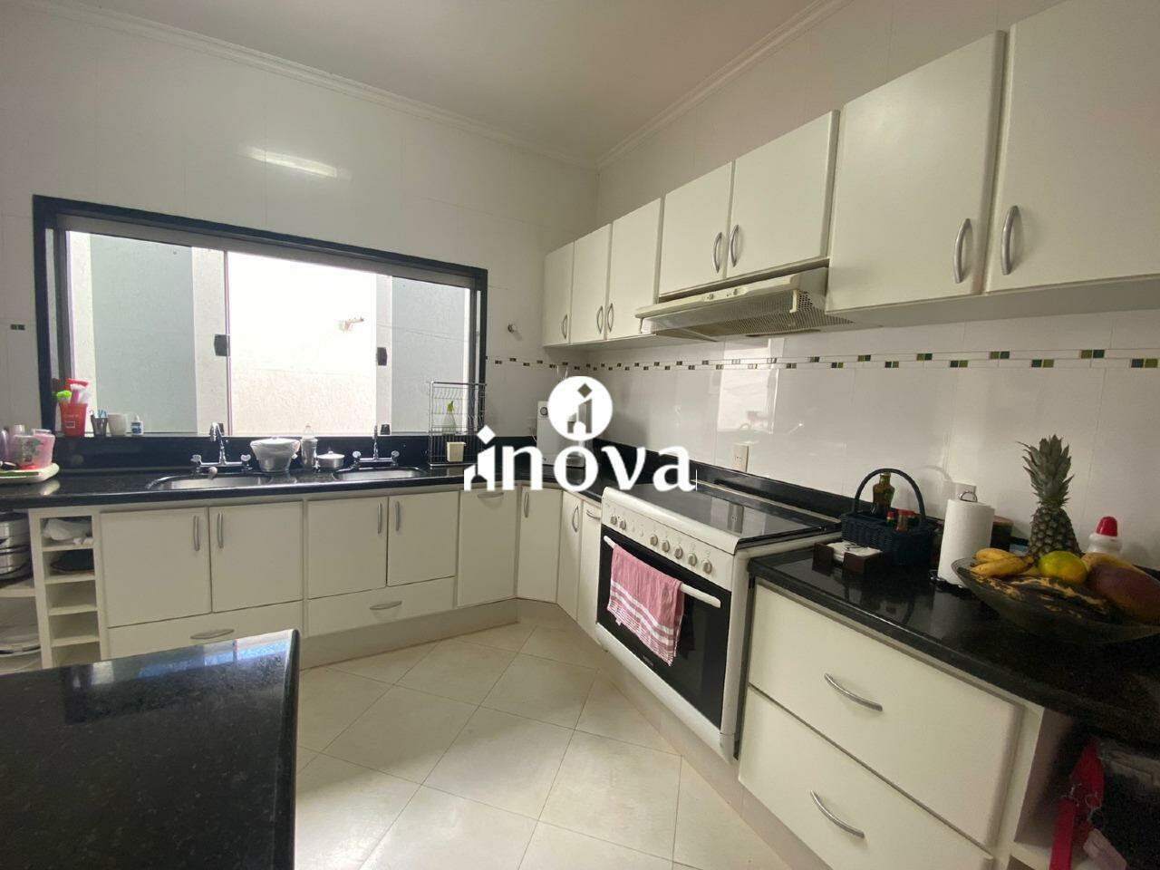 Casa Condomínio à venda no Condomínio Budeus: 