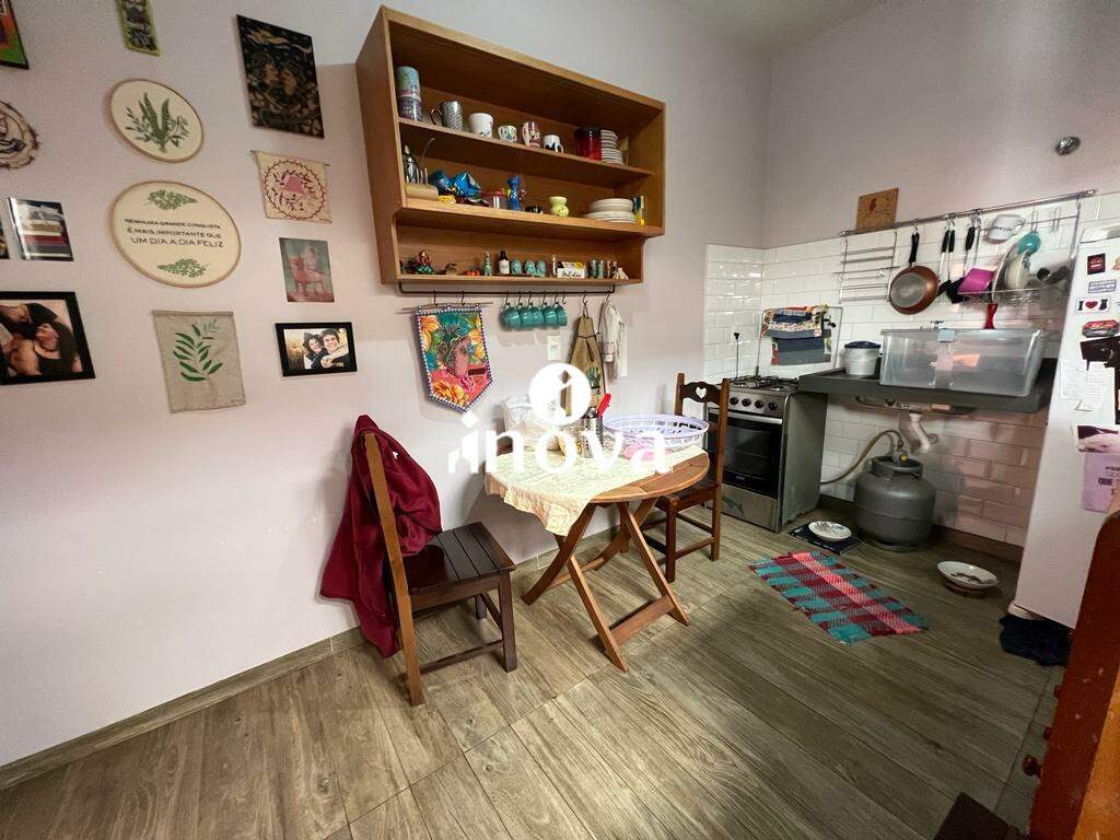 Casa à venda no Mercês: 