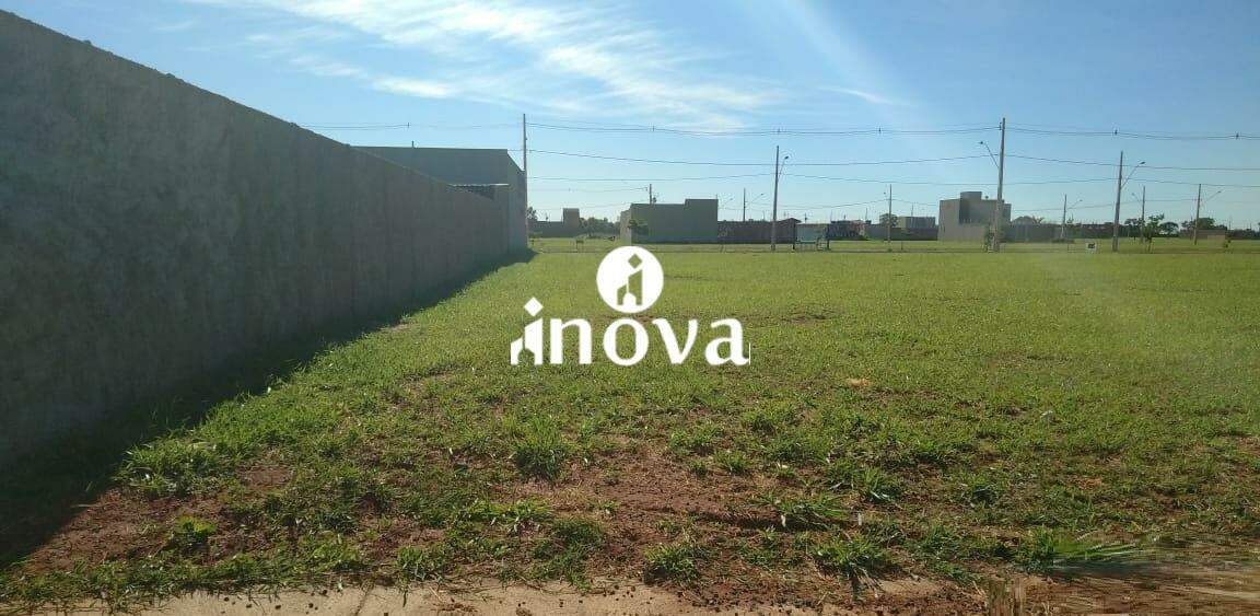 Terreno/Área à venda no Laranjeiras, Parque das: 