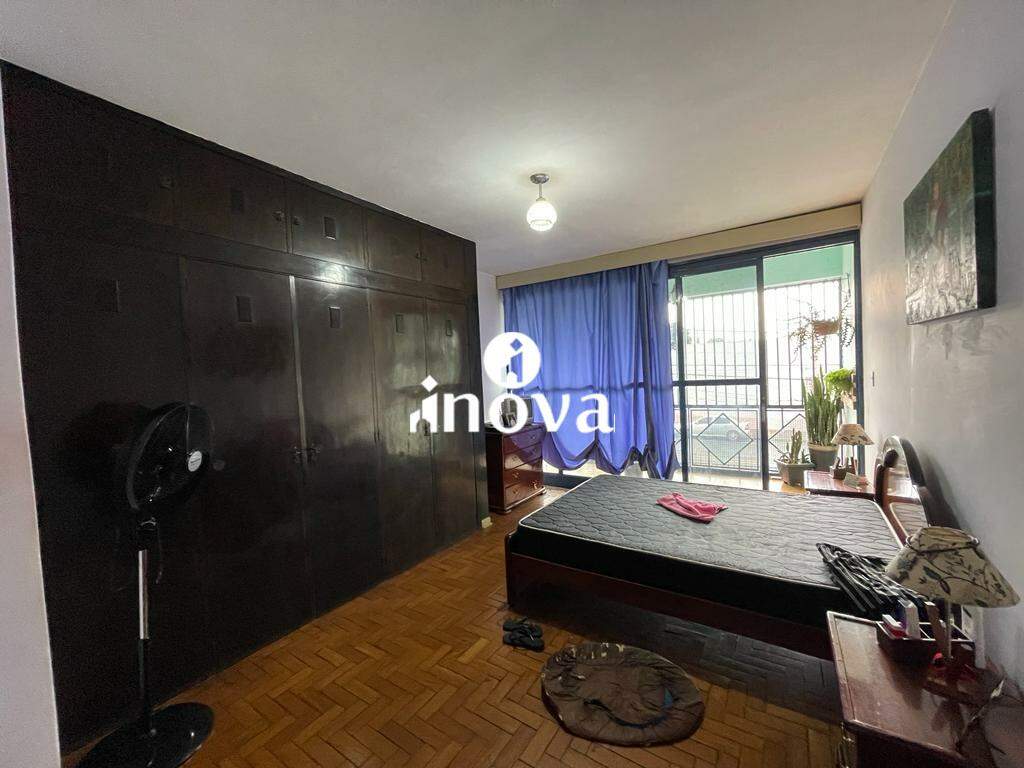 Casa à venda no Fabrício: 