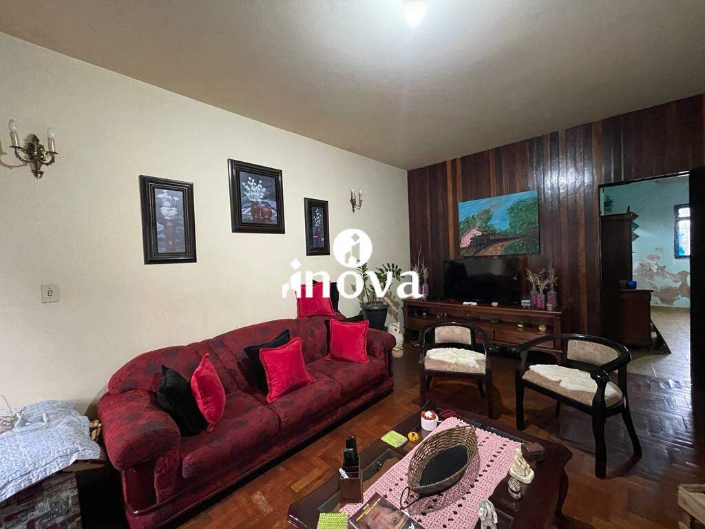 Casa à venda no Fabrício: 