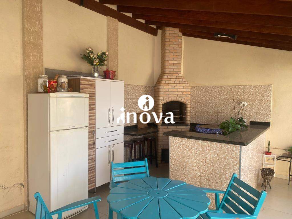 Casa à venda no Tancredo Neves, Residencial: 