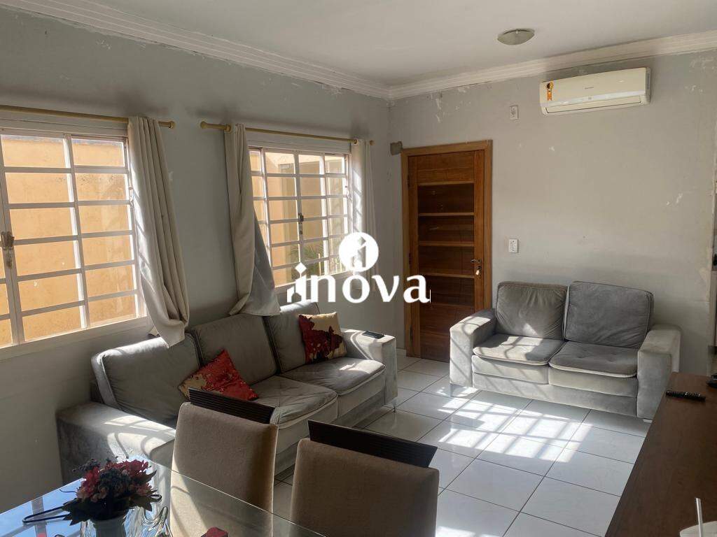 Casa à venda no Tancredo Neves, Residencial: 