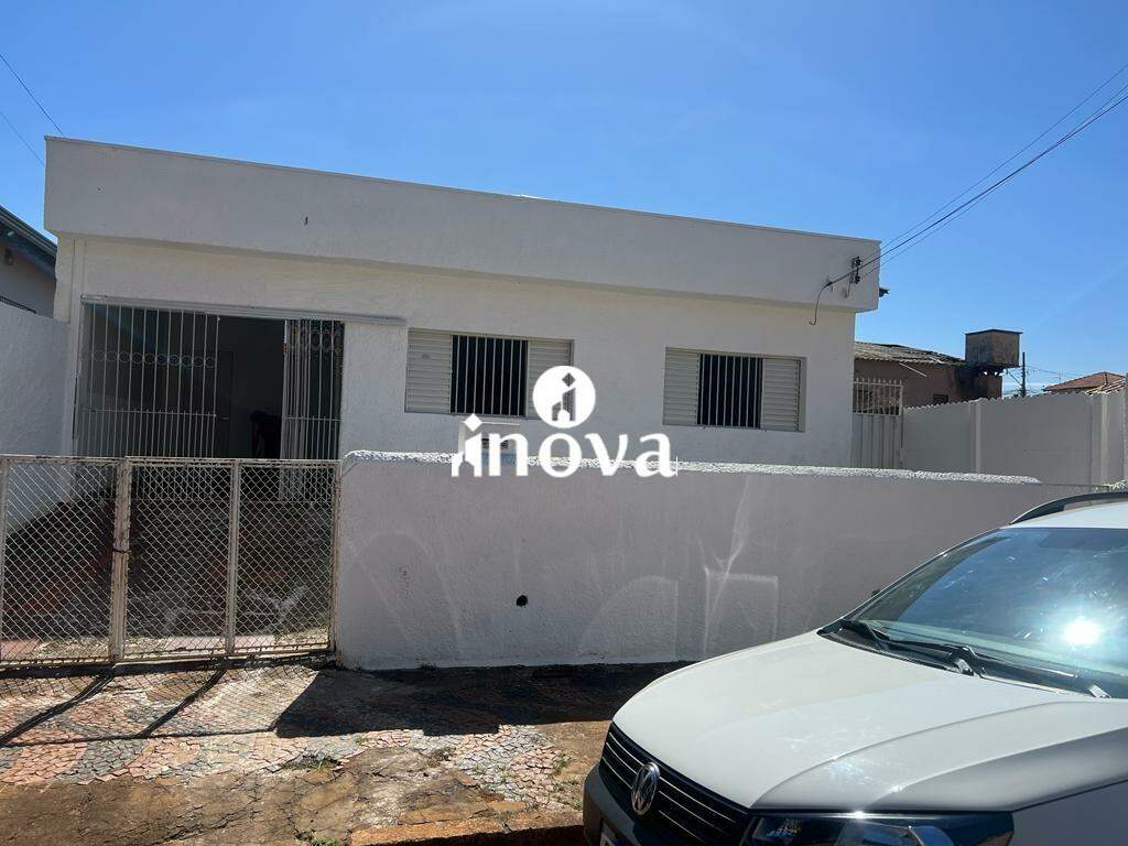 Casa à venda no Fabrício: 