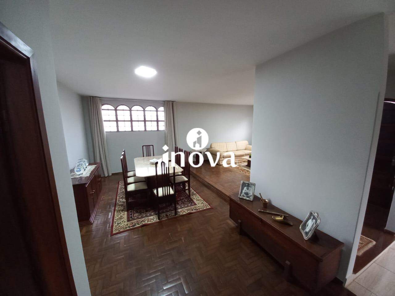 Casa à venda no Vila Olímpica: 