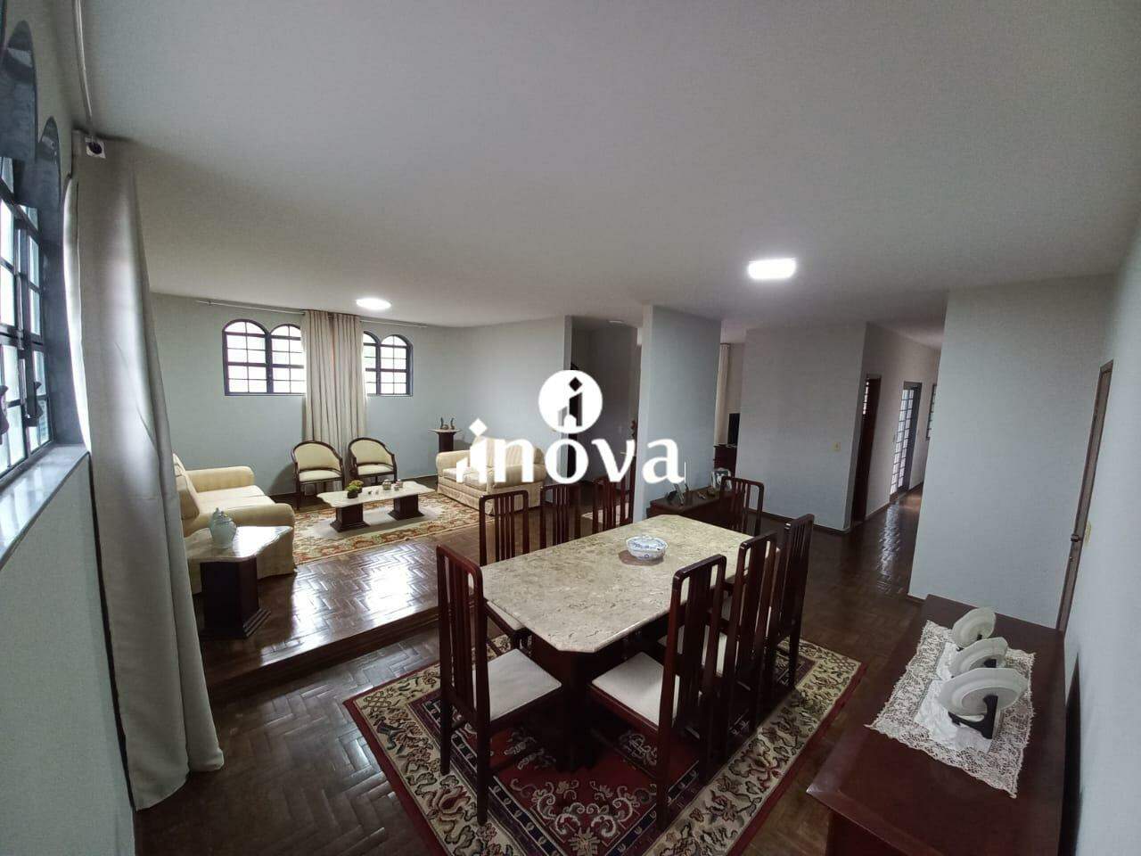 Casa à venda no Vila Olímpica: 