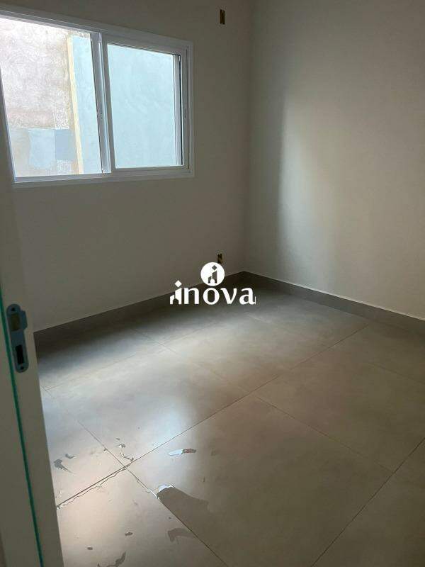 Casa à venda no Espanha, Residencial Jardim: 