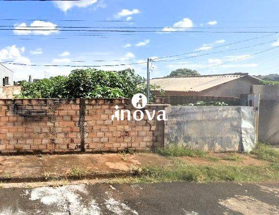 Terreno/Área à venda no Santa Marta: 