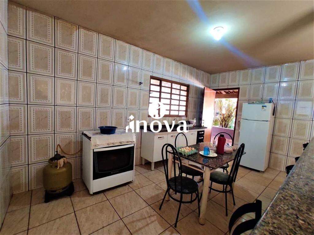 Fazenda à venda no Recanto das Flores: 