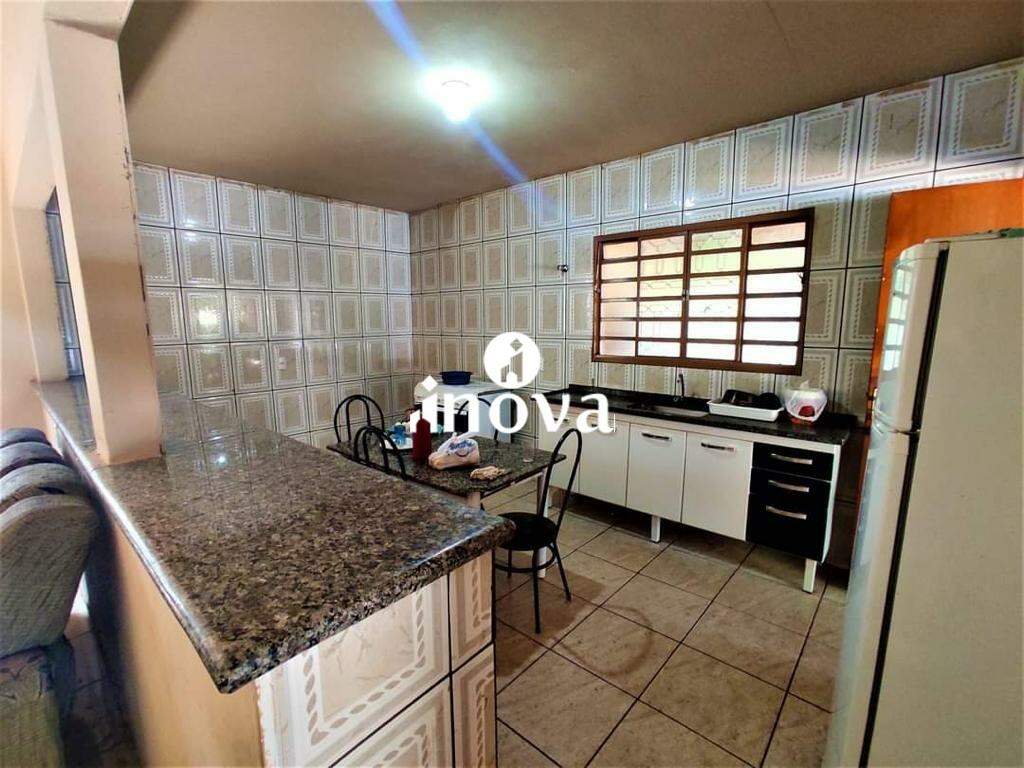 Fazenda à venda no Recanto das Flores: 