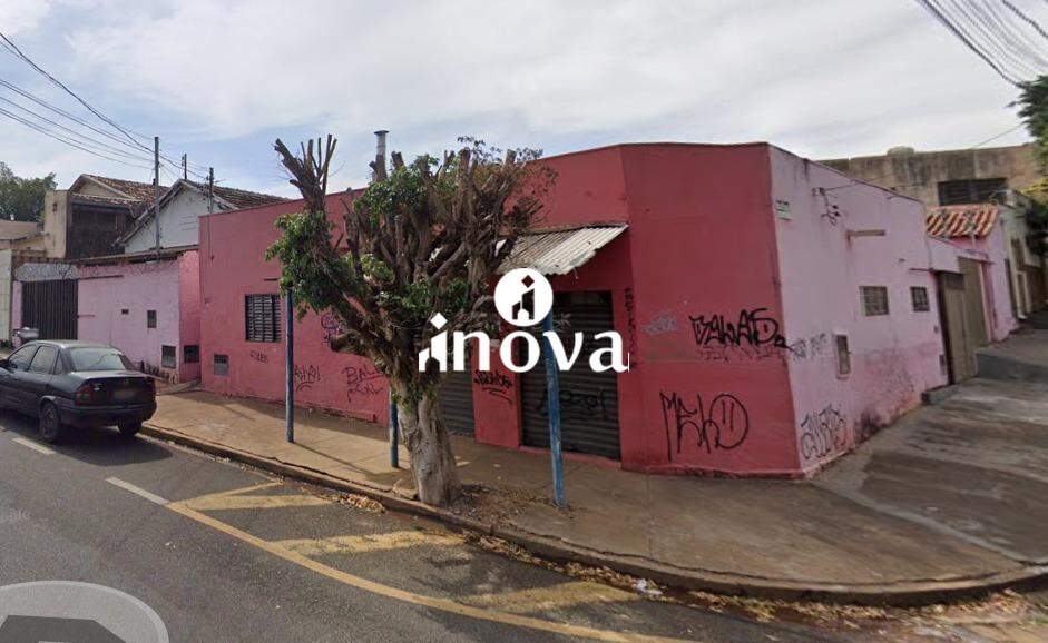 Terreno/Área à venda no Abadia: 