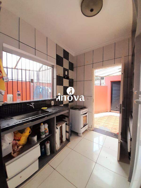 Casa à venda no Fabrício: 