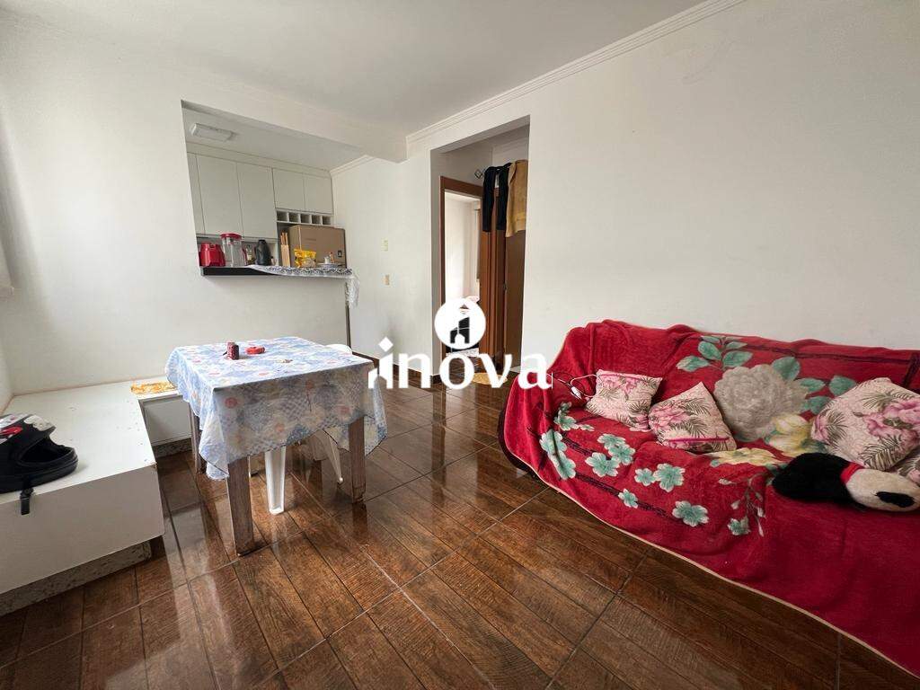 Apartamento à venda no Fabrício: 